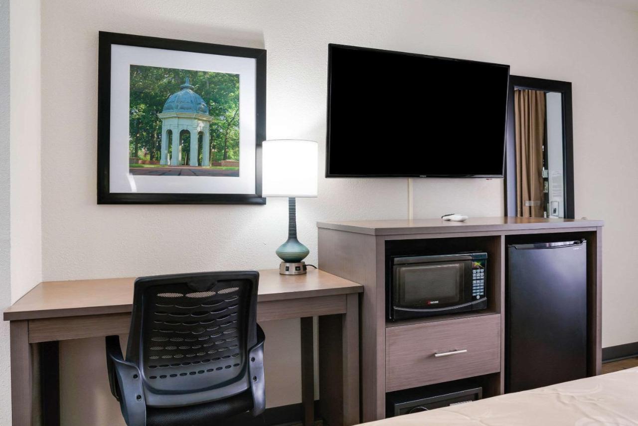 Quality Inn Greenville Near University Bagian luar foto