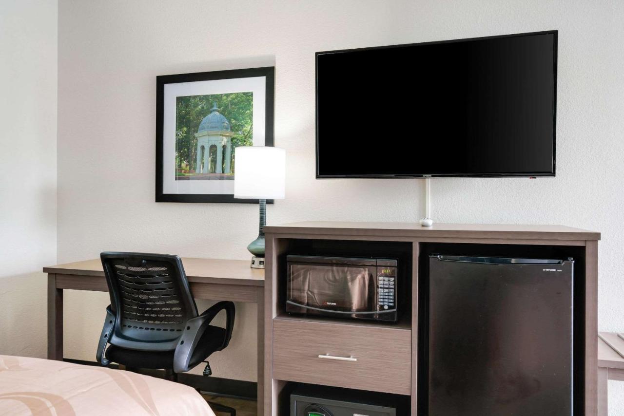 Quality Inn Greenville Near University Bagian luar foto