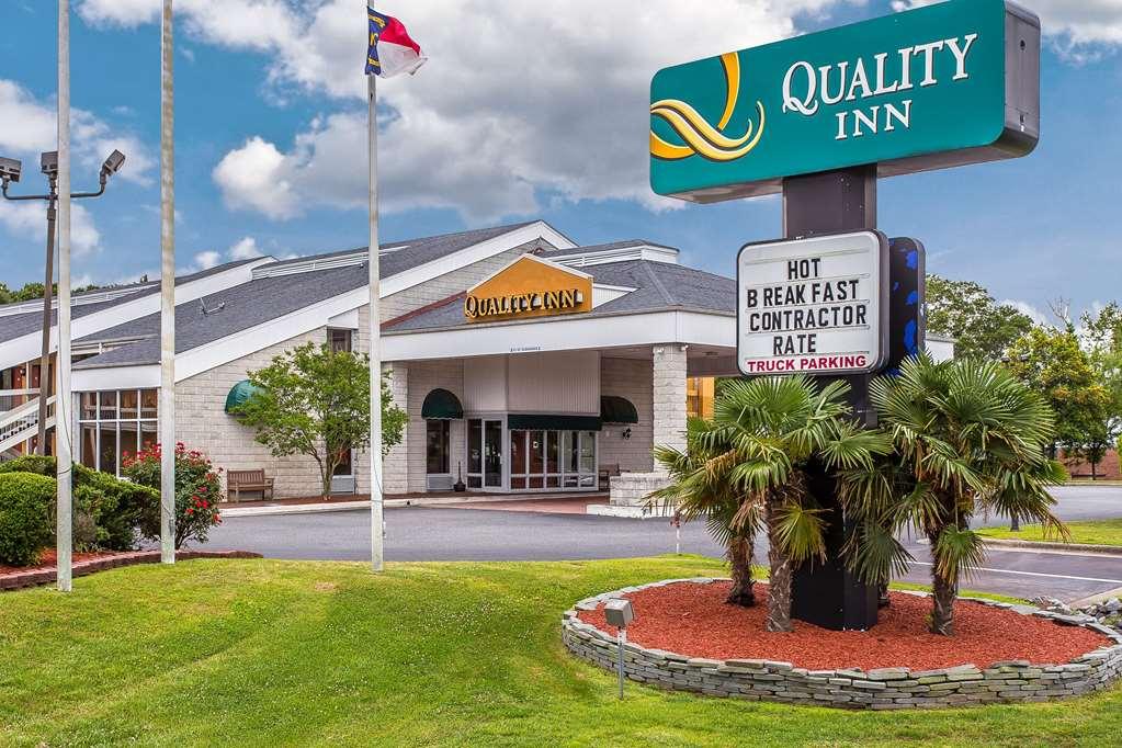 Quality Inn Greenville Near University Bagian luar foto