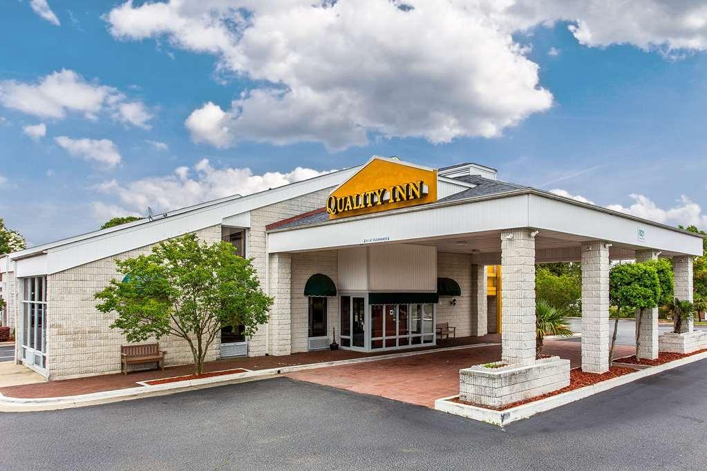 Quality Inn Greenville Near University Bagian luar foto